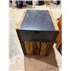 Image 2 : rustic stand 17x21x24