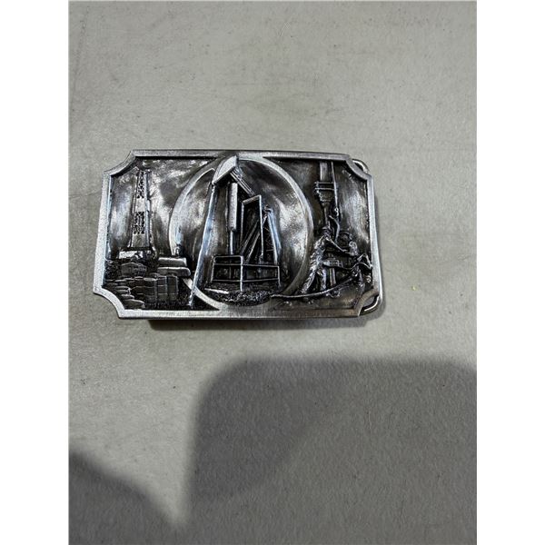 New belt buckle