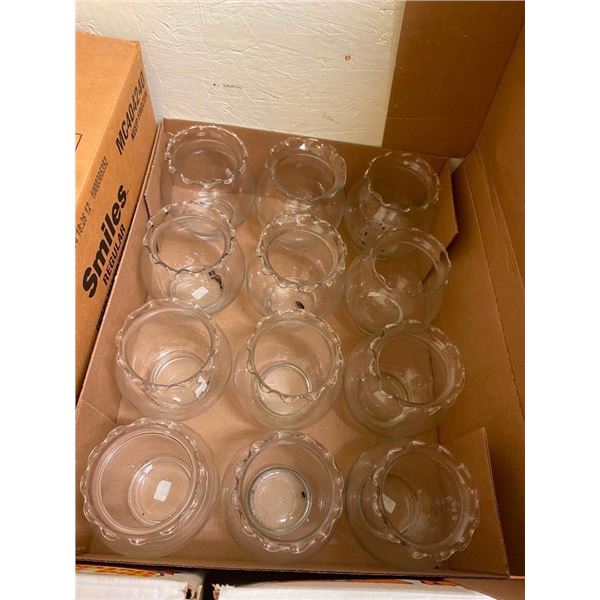 12 FLOWER VASES
