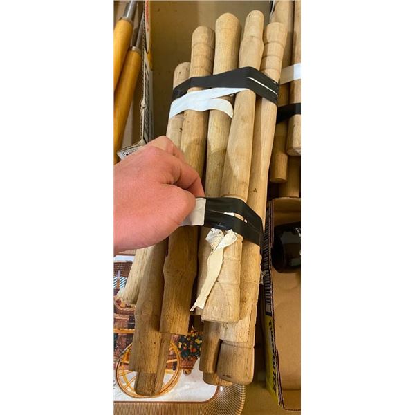 BUNDLE OF WOODEN HANDLES