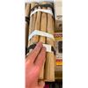 Image 1 : BUNDLE OF WOODEN HANDLES