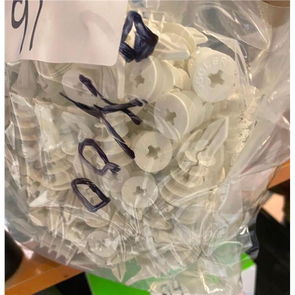 APPROX. 250 1.5IN SCREW ANCHORS