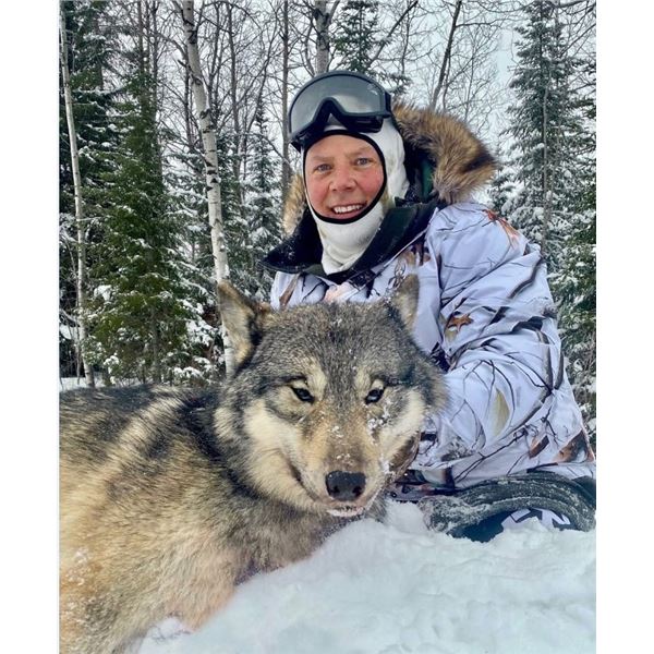 Canadian Wolf Hunt - 2 Hunters