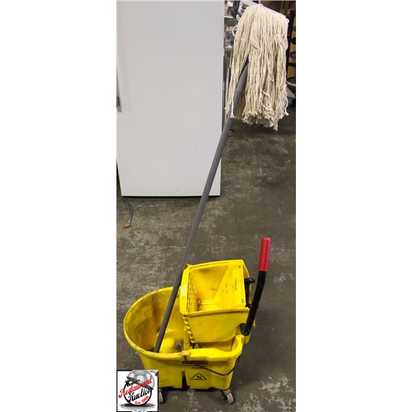 RUBBERMAID MOP BUCKET W/ WRINGER AND MOP