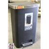 Image 1 : BAILIFF SEIZURE: HOMETRENDS 45L PEDAL GARBAGE BIN