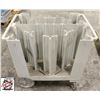 Image 1 : CAMBRO GREY DISH CART