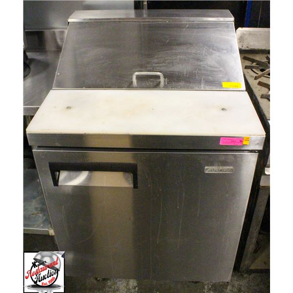 BAILIFF SEIZURE:OMCAN 28" SINGLE DOOR REFRIGERATED