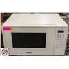 Image 1 : BAILIFF SEIZURE: PANASONIC GENIUS 1100W MICROWAVE