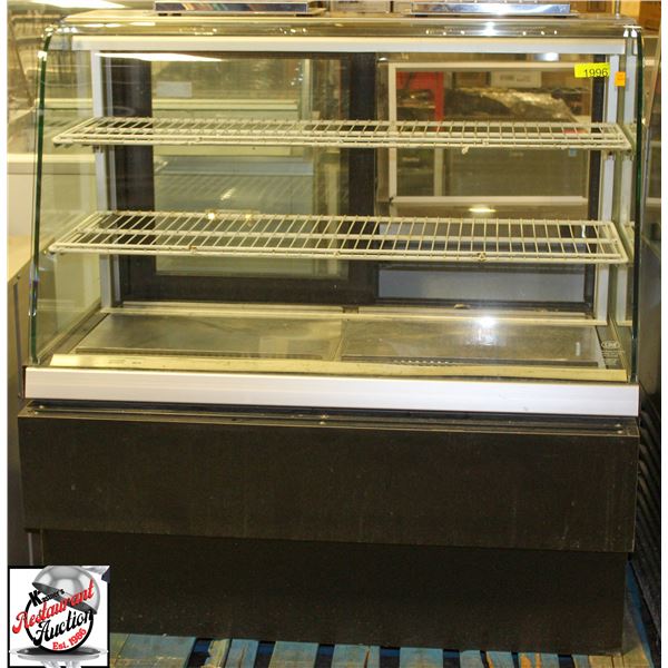 CANADIAN DISPLAY SYSTEMS CURVED GLASS COOLER