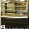 Image 1 : CANADIAN DISPLAY SYSTEMS CURVED GLASS COOLER