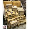 Image 1 : PALLET OF ASSORTED GLASSWARE