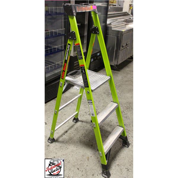 BAILIFF SEIZURE:4' LITTLE GIANT FOLDING STEPLADDER