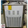 Image 4 : VEVOR TRIPLE HEAD ICE CREAM MACHINE