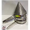 Image 1 : 3 S/S CHINA CAP STRAINERS
