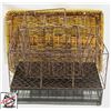 Image 1 : 4 WIRE BASKETS, A TRAY, AND AN UNDER APPLIANCE