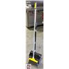 Image 1 : BROOM AND DUST PAN SCOOP