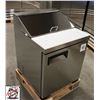 Image 3 : NEW ICE 27" PREP TABLE W/ 8 1/6 PLASTIC INSERTS