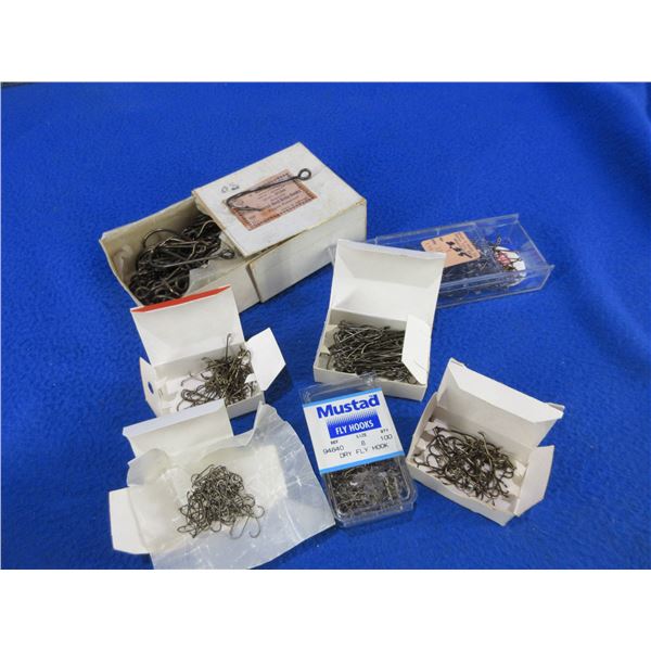 7 Packages of Vintage Fly Hooks - 6 Mustad and 1 Wright & McGill