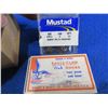 Image 3 : 6 Packages of Vintage Fly Hooks - 3 Mustad, Wright & McGill #6, # 8 and # 10