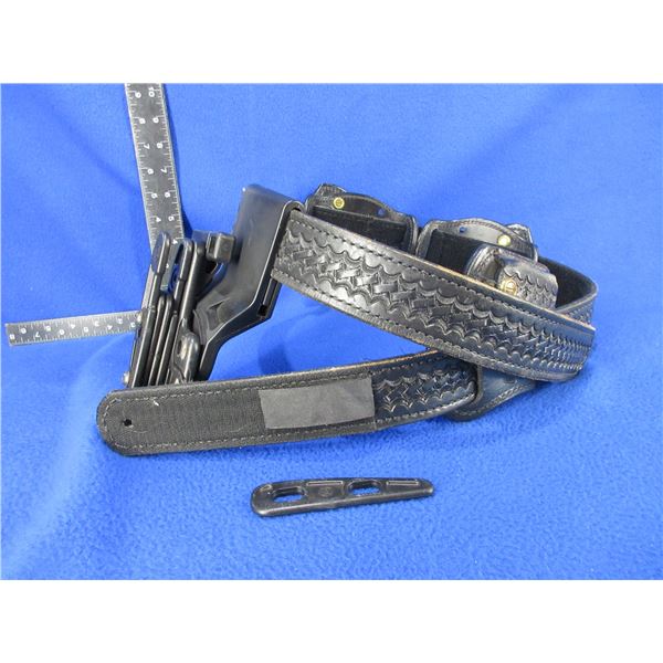 Ernie Hill Belt Mod 112 VB Size 42, Hogue Speed Holster & 3 Mag Pouches