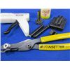 Image 4 : Lot of Misc. - 38 Spl 6 Round Moon Clips x 21, Moon Clip Tool, Moonsetter, Pouch, Etc.