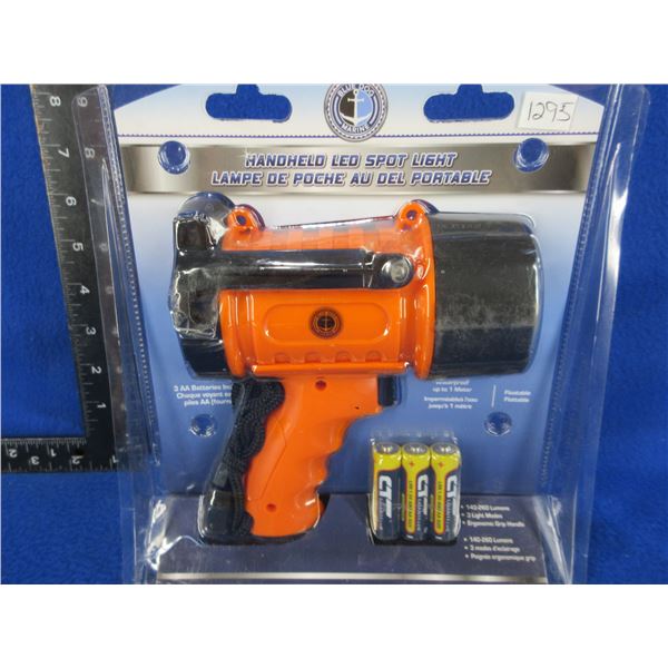 Blue Dog Marine Handheld LED Spot Light - 140-260 Lumens, 3 Light Modes