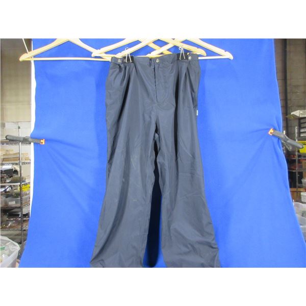 SunIce XXL Style No. 1426 Polyester Golf Pants - Appear Unused