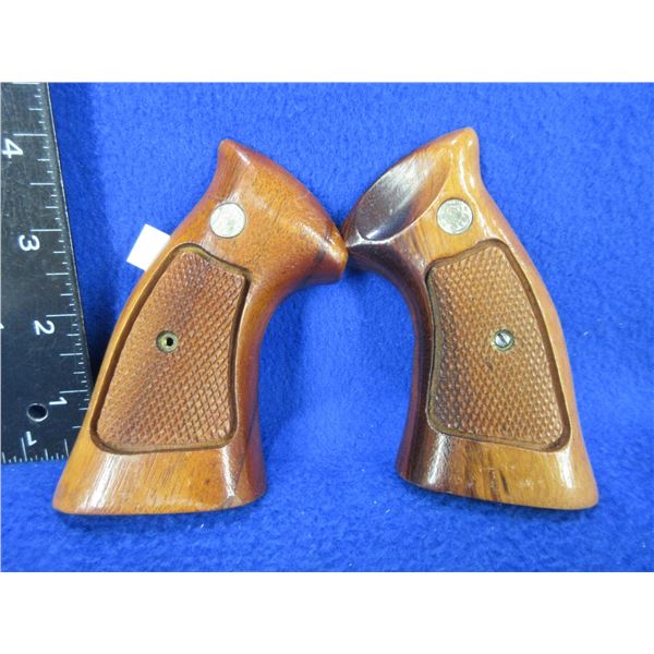 Smith & Wesson "K" Frame Square Butt Wood Grips with Screw