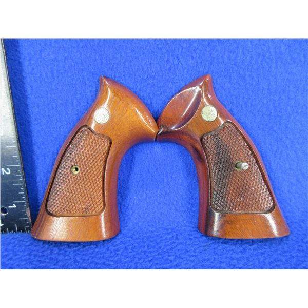 Smith & Wesson "K" Frame Square Butt Wood Grips with Screw