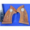 Image 2 : Smith & Wesson "K" Frame Square Butt Wood Grips with Screw
