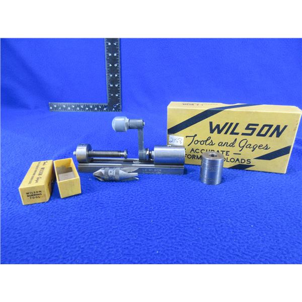 L.E. Wilson Universal Case Trimmer
