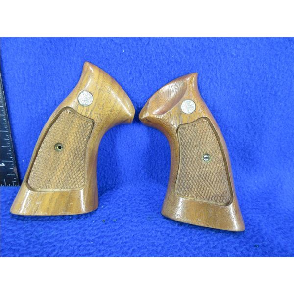 Smith & Wesson "K" Frame Square Butt Wood Grips with Screw