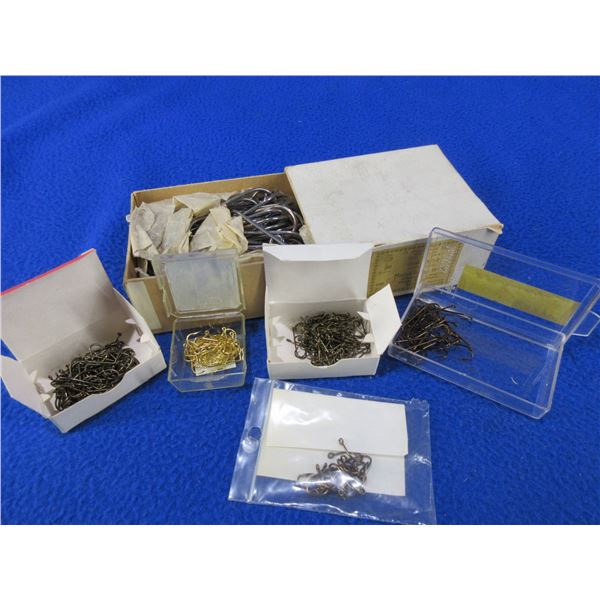 4 Packages of Vintage Mustad, #10 & Streamer #8 Fly Hooks