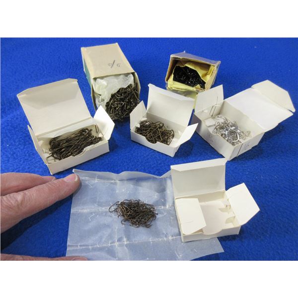 4 Packages of Vintage Mustad and 2 Edgar Sealy Fly Hooks