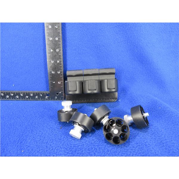 Safariland Triple Speedloader Holder with 5 HKS 587 Speedloaders (38/357)