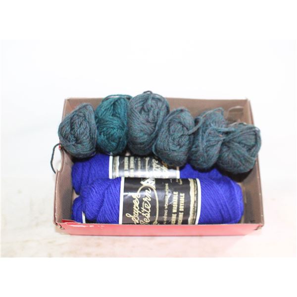 VINTAGE WOODWARD'S SUPER WESTERN ACRYLIC YARN LOT