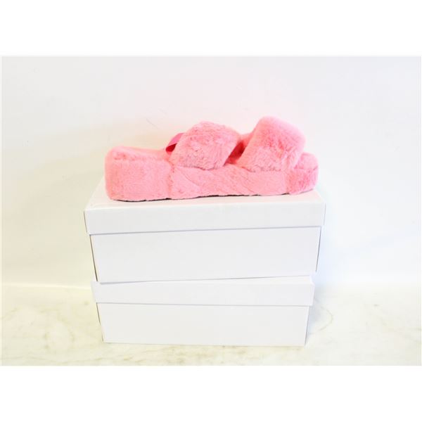 NEW WOMEN'S SLIPPERS 1PINK 1BLACK SZ 8