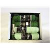 Image 1 : VINTAGE WOODWARD'S SUPER WESTERN ACRYLIC YARN LOT