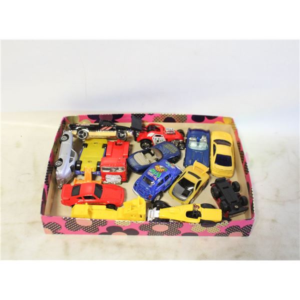 VINTAGE TOYS/COLLECTIBLES ASSORTED