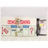 Image 1 : OLD MONOPOLY GAME IN BOX + NEW CARDS IN