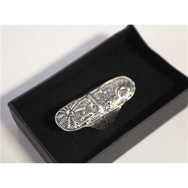 NEW WOMEN'S RING - SIZE 7