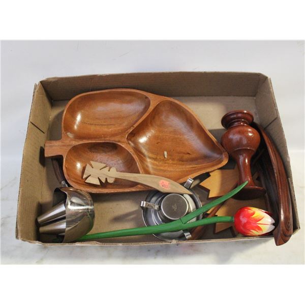 VINTAGE WOOD DECORATIVE BOX LOT
