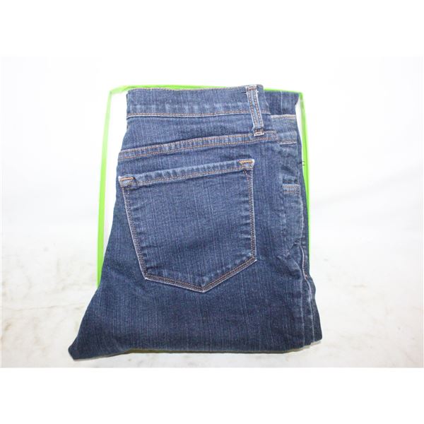 NYDJ TUMMY TUCK STRAIGHT LEG JEANS- SIZE 10