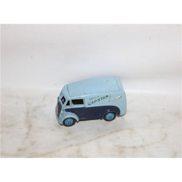 DINKY TOYS VAN