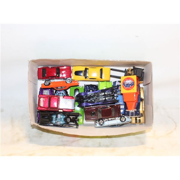 LOT OF HOT WHEELS CARS