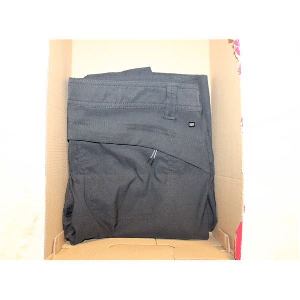 MTN EQUIP COOP WOMENS CAPRI SHORTS- SIZE 10