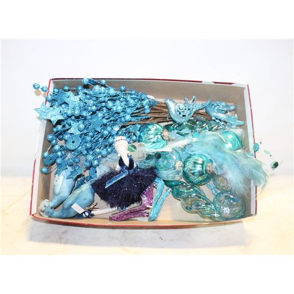 CHRISTMAS DÉCOR- BOX LOT ASSORTED
