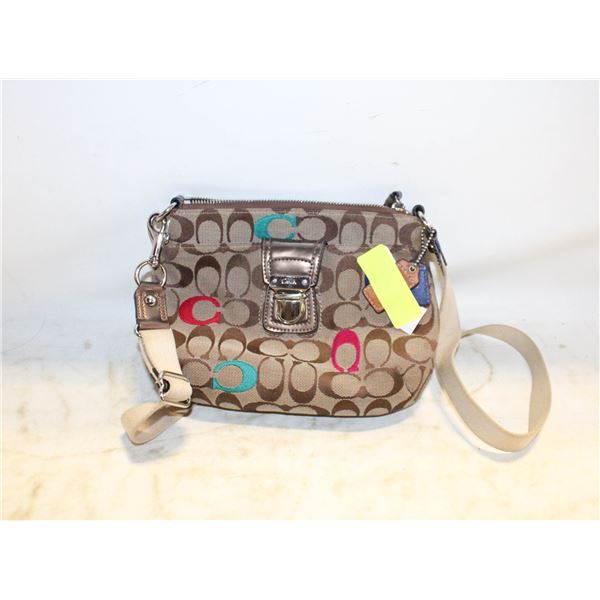 VINTAGE Y2K COACH POPPY EMBROIDERED