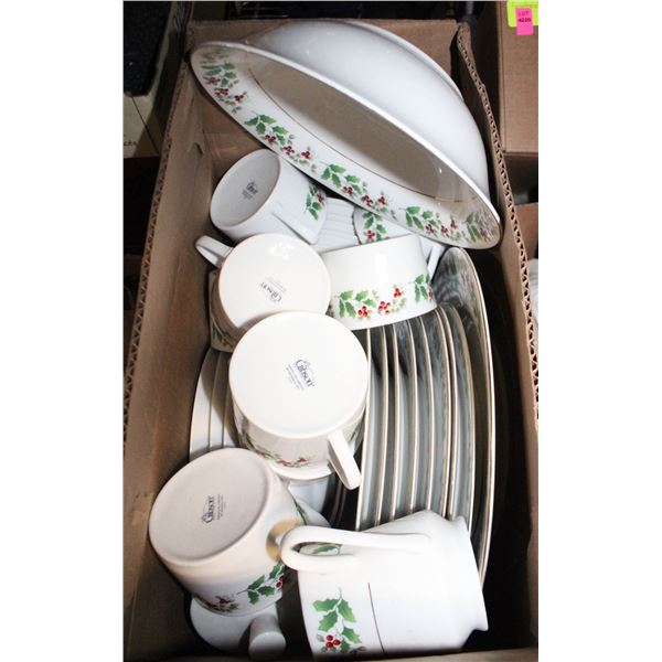 SET OF CHRISTMAS THEMED CHINA