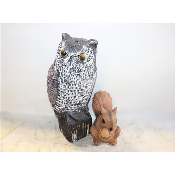 OUTDOOR OWL AND SQUIRREL GARDEN DECOR